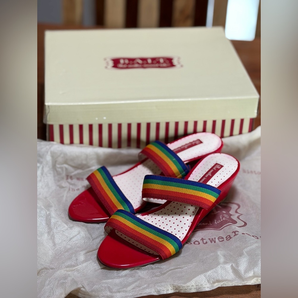 B.A.I.T. Jazzie Rainbow Striped Sandals Wedges - Picture 6 of 8